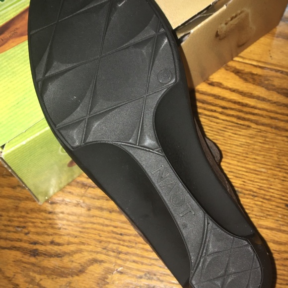 Women’s Leather Wedge by NAOT (NWT) Size 7 - Picture 5 of 10